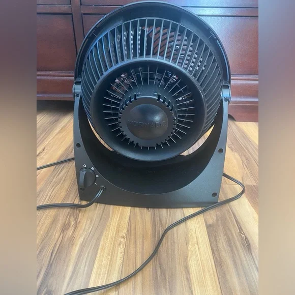 Vornado Whole Room Air Circulator Fan - Picture 3 of 4